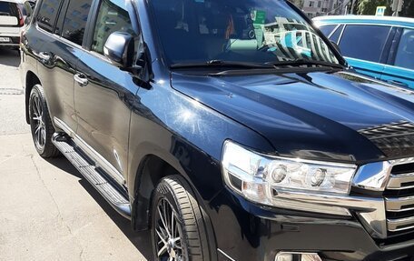 Toyota Land Cruiser 200, 2018 год, 7 500 000 рублей, 6 фотография