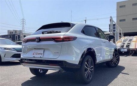 Honda Vezel, 2022 год, 1 880 001 рублей, 3 фотография