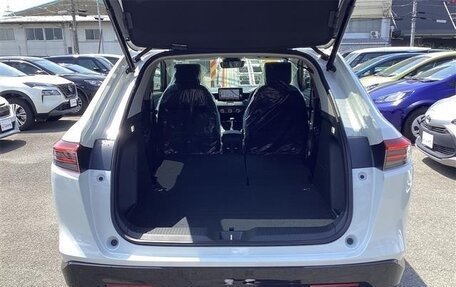 Honda Vezel, 2022 год, 1 880 001 рублей, 15 фотография