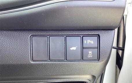 Honda Vezel, 2022 год, 1 880 001 рублей, 14 фотография