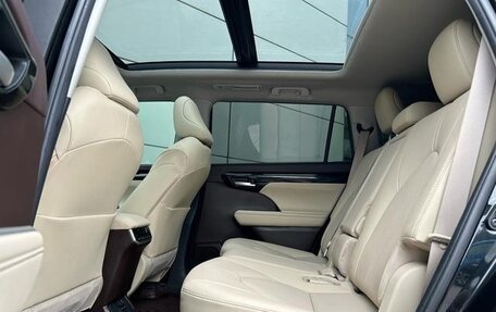 Toyota Highlander, 2021 год, 3 500 300 рублей, 9 фотография