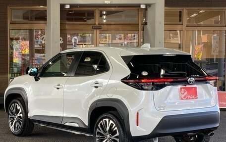 Toyota Yaris Cross, 2022 год, 1 250 000 рублей, 5 фотография