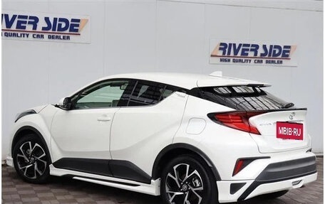 Toyota C-HR I рестайлинг, 2021 год, 1 350 000 рублей, 2 фотография