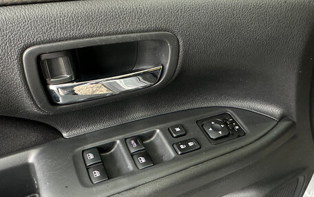 Mitsubishi Outlander III рестайлинг 3, 2017 год, 2 299 000 рублей, 8 фотография