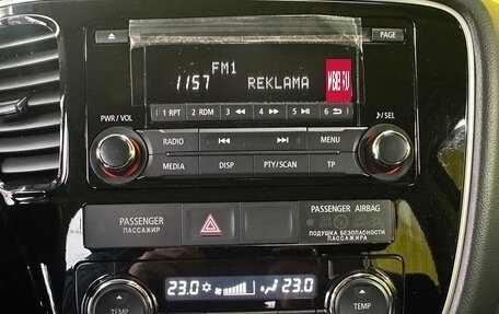 Mitsubishi Outlander III рестайлинг 3, 2017 год, 2 299 000 рублей, 11 фотография