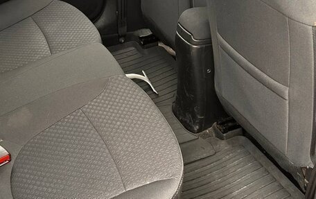 Hyundai Solaris II рестайлинг, 2012 год, 700 000 рублей, 18 фотография