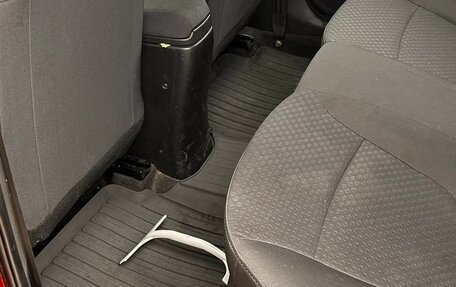 Hyundai Solaris II рестайлинг, 2012 год, 700 000 рублей, 19 фотография