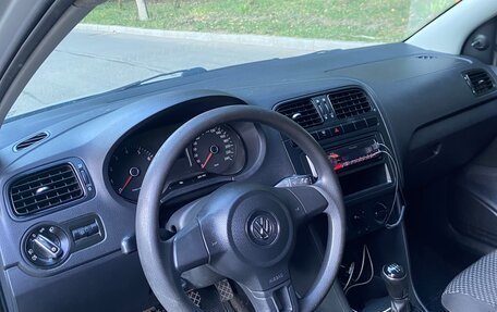 Volkswagen Polo VI (EU Market), 2013 год, 720 000 рублей, 3 фотография