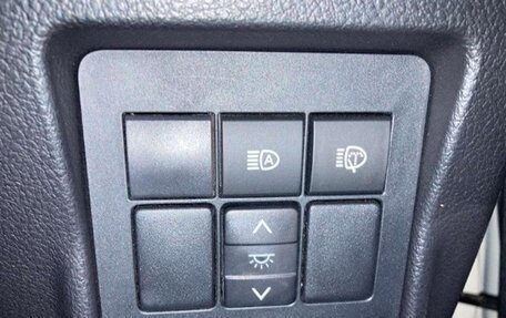 Toyota Land Cruiser Prado 150 рестайлинг 2, 2022 год, 4 450 001 рублей, 9 фотография