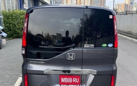 Honda Stepwgn IV, 2020 год, 2 300 000 рублей, 3 фотография