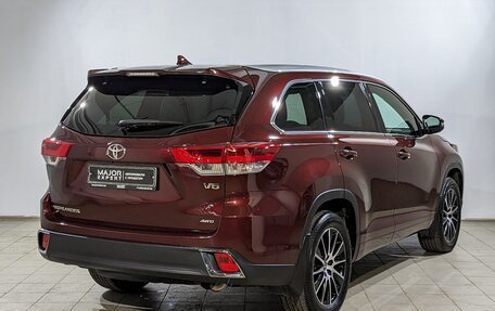Toyota Highlander III, 2018 год, 4 350 000 рублей, 5 фотография