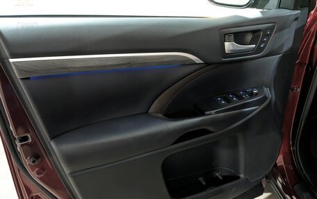 Toyota Highlander III, 2018 год, 4 350 000 рублей, 23 фотография