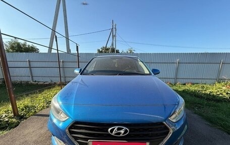 Hyundai Solaris II рестайлинг, 2017 год, 1 050 000 рублей, 1 фотография