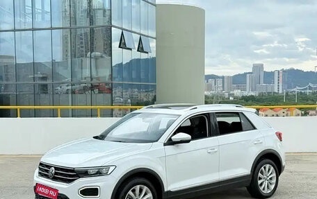 Volkswagen T-Roc I, 2022 год, 1 320 000 рублей, 1 фотография