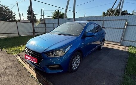 Hyundai Solaris II рестайлинг, 2017 год, 1 050 000 рублей, 2 фотография