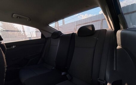 Hyundai Solaris II рестайлинг, 2017 год, 1 050 000 рублей, 12 фотография