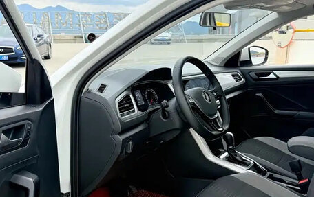 Volkswagen T-Roc I, 2022 год, 1 320 000 рублей, 6 фотография