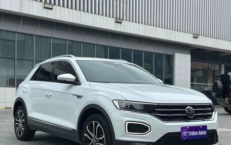 Volkswagen T-Roc I, 2022 год, 1 350 000 рублей, 3 фотография