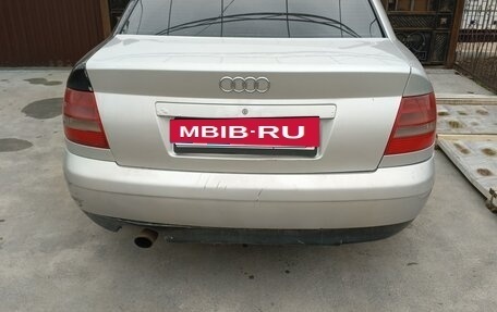 Audi A4, 1999 год, 450 000 рублей, 3 фотография