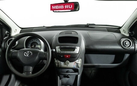 Toyota Aygo II, 2006 год, 386 989 рублей, 13 фотография