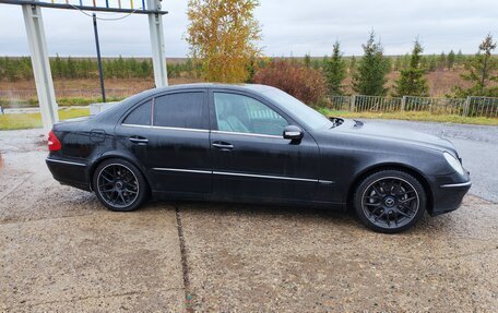 Mercedes-Benz E-Класс, 2004 год, 700 000 рублей, 3 фотография
