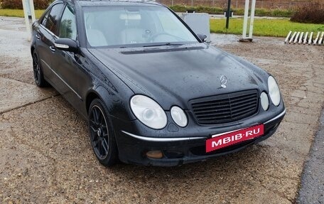 Mercedes-Benz E-Класс, 2004 год, 700 000 рублей, 2 фотография