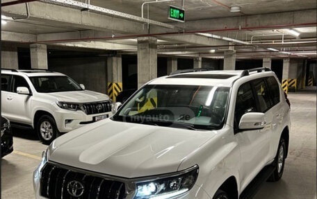 Toyota Land Cruiser Prado 150 рестайлинг 2, 2022 год, 6 880 000 рублей, 1 фотография