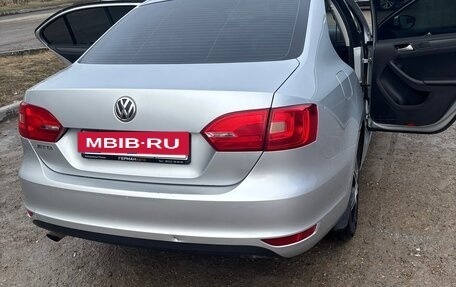 Volkswagen Jetta VI, 2014 год, 859 999 рублей, 8 фотография