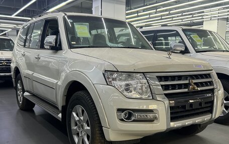 Mitsubishi Pajero IV, 2021 год, 4 200 000 рублей, 2 фотография