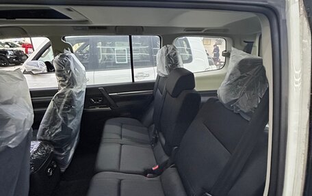 Mitsubishi Pajero IV, 2021 год, 4 200 000 рублей, 7 фотография