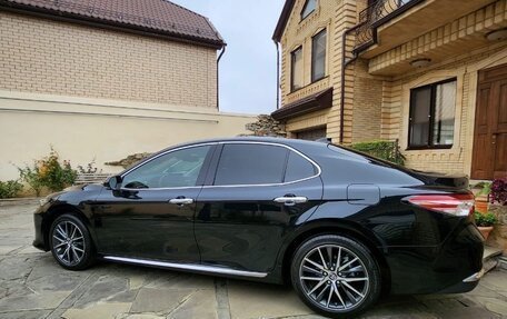 Toyota Camry, 2023 год, 3 650 000 рублей, 4 фотография