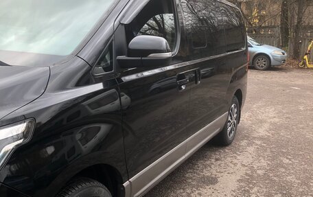 Hyundai Grand Starex Grand Starex I рестайлинг 2, 2018 год, 3 395 000 рублей, 6 фотография