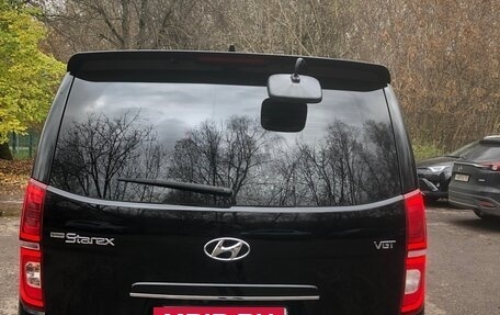 Hyundai Grand Starex Grand Starex I рестайлинг 2, 2018 год, 3 395 000 рублей, 3 фотография