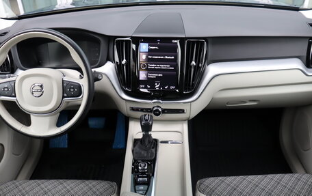 Volvo XC60 II, 2019 год, 3 500 000 рублей, 12 фотография