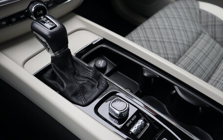 Volvo XC60 II, 2019 год, 3 500 000 рублей, 10 фотография