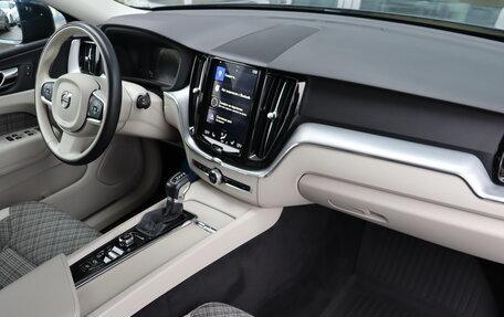 Volvo XC60 II, 2019 год, 3 500 000 рублей, 24 фотография