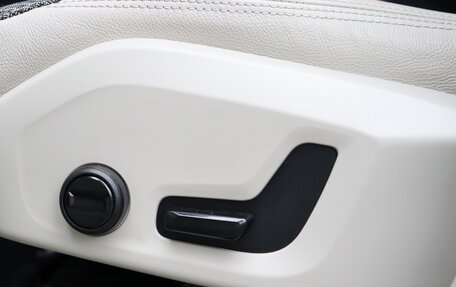 Volvo XC60 II, 2019 год, 3 500 000 рублей, 30 фотография