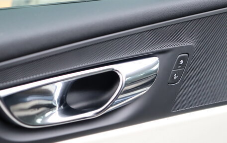 Volvo XC60 II, 2019 год, 3 500 000 рублей, 29 фотография