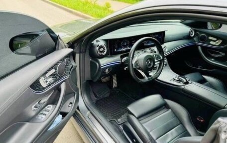 Mercedes-Benz E-Класс, 2017 год, 3 600 000 рублей, 8 фотография