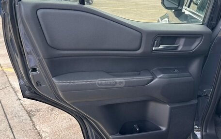 Toyota Land Cruiser Prado, 2024 год, 7 600 000 рублей, 13 фотография