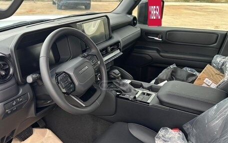 Toyota Land Cruiser Prado, 2024 год, 7 600 000 рублей, 9 фотография