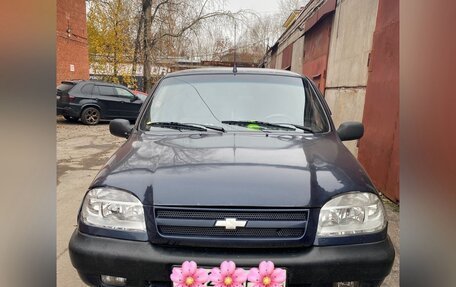 Chevrolet Niva I рестайлинг, 2005 год, 240 000 рублей, 1 фотография