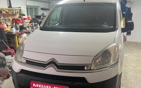 Citroen Berlingo II рестайлинг, 2012 год, 700 000 рублей, 1 фотография