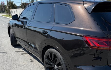 Volkswagen Touareg III, 2018 год, 4 500 000 рублей, 6 фотография