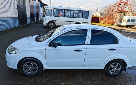 Chevrolet Aveo III, 2011 год, 335 000 рублей, 2 фотография