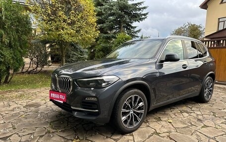 BMW X5, 2021 год, 5 900 000 рублей, 2 фотография