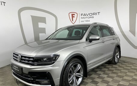 Volkswagen Tiguan II, 2019 год, 2 519 000 рублей, 1 фотография