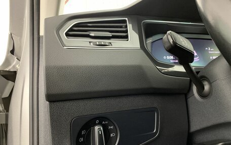 Volkswagen Tiguan II, 2019 год, 2 519 000 рублей, 9 фотография