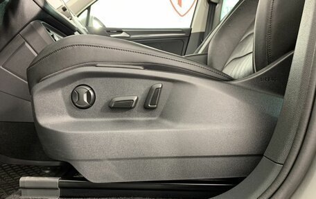 Volkswagen Tiguan II, 2019 год, 2 519 000 рублей, 10 фотография