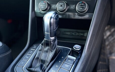 Volkswagen Tiguan II, 2018 год, 2 100 000 рублей, 5 фотография